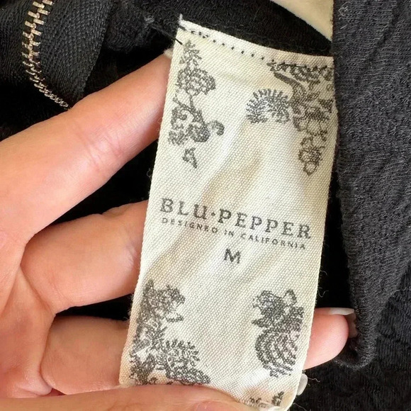 Blu Pepper Black Floral Textured Tank Dress, Swing Dress, Size Medium - Picture 15 of 16